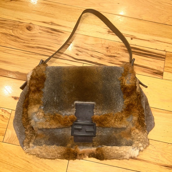 Fendi Fur Mama - Picture 1 of 8